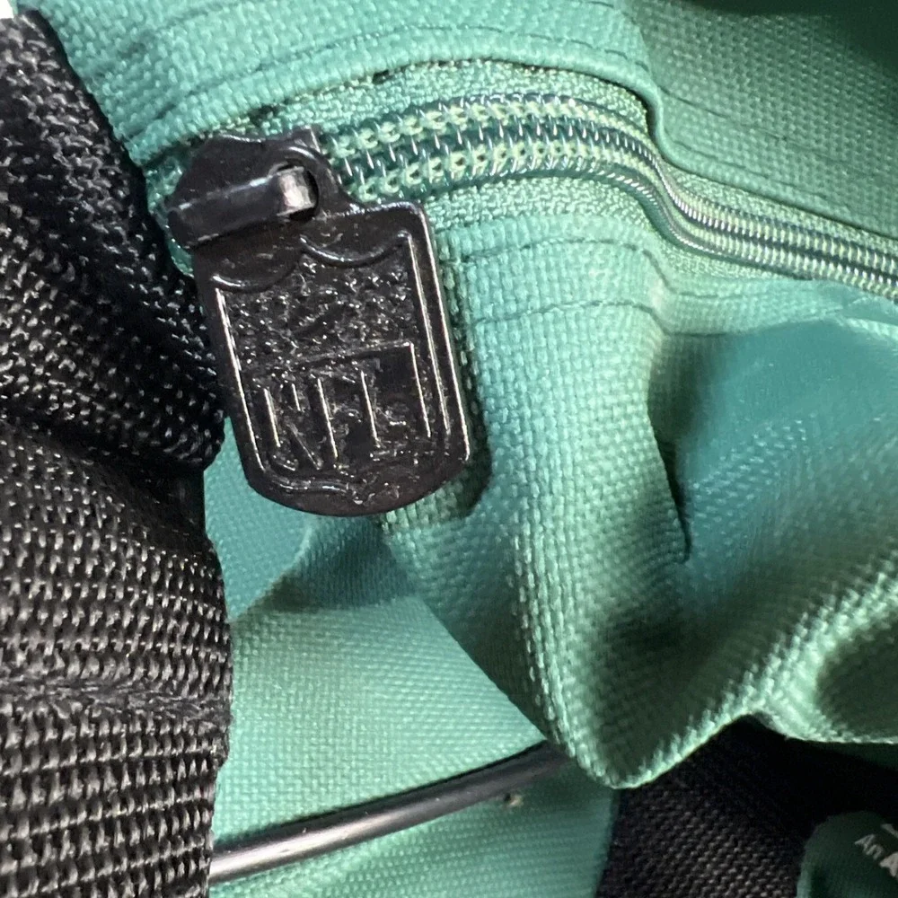 NWT NFL Duffel Sports Athletic Bag Practice Gym Work Out Carry On